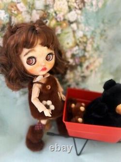 Blythe doll custom. Dodi Blythe is Enjoying Spring With Her Bear Friend