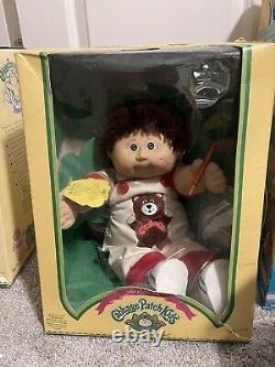The Original Cabbage Patch 1983 With Hard To Find Teddy Bear Overalls. Fuzzy Hair